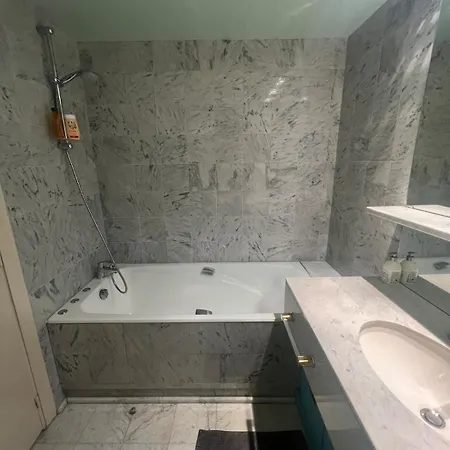 View Of Eiffel Tower 16th Arrondissement Trocadero With Terrasse *