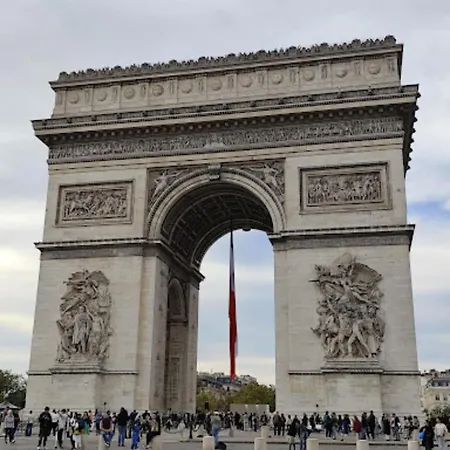 דירה View Of Eiffel Tower 16th Arrondissement Trocadero With Terrasse פריז